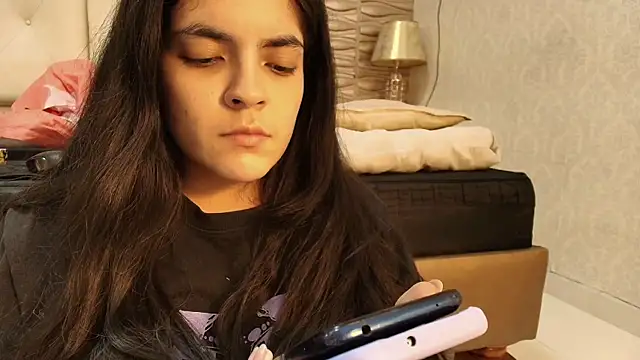 sofiaclauss online show from 10/24/25, 10:20