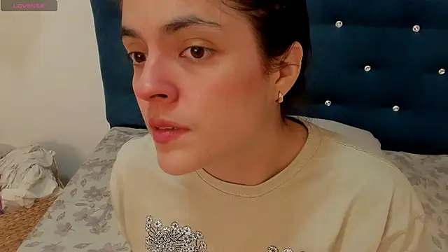 Snapshot of sofiaclauss chatting on 02/08/25, 05:29 sofiaclauss online show from 02/08/25, 05:29