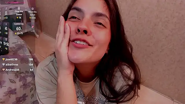 Snapshot of sofiaclauss chatting on 02/24/25, 11:21 sofiaclauss online show from 02/24/25, 11:21