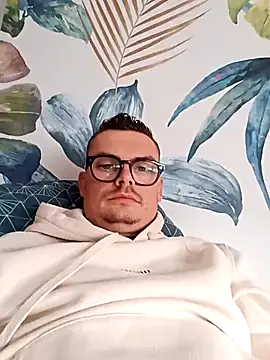 GLouglou19 online show from 09/13/25, 03:56