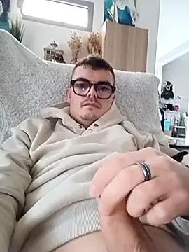 GLouglou19 online show from 11/02/25, 04:01