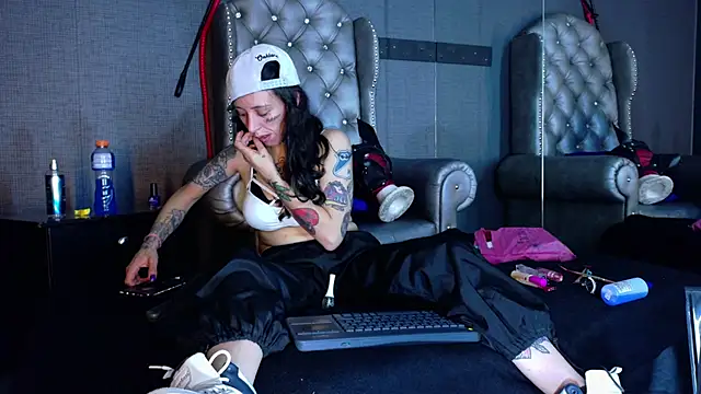 LusstCruella online show from 11/12/25, 06:23