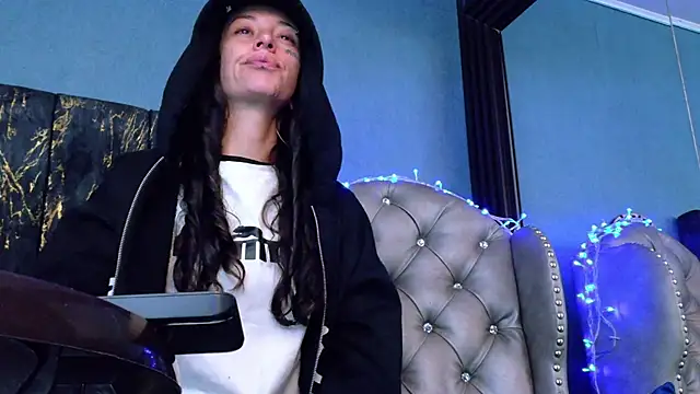 LusstCruella online show from 03/18/26, 03:13