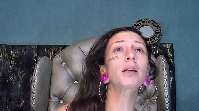 LusstCruella online show from 06/30/26, 12:49