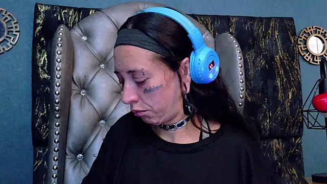 LusstCruella online show from 04/16/26, 12:17