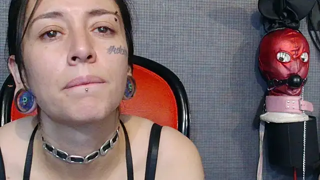 Snapshot of LusstCruella chatting on 03/05/25, 02:23 LusstCruella online show from 03/05/25, 02:23