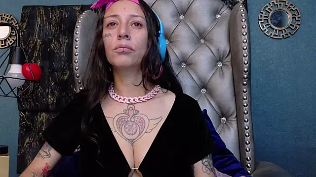 Snapshot of LusstCruella chatting on 05/01/26, 03:06 LusstCruella online show from 05/01/26, 03:06
