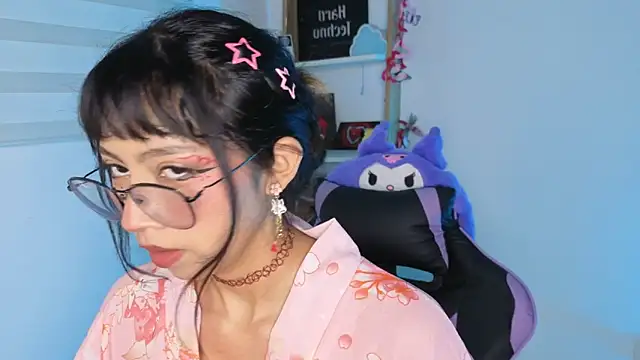 Snapshot of Yommi_Winx chatting on 04/05/26, 03:35 Yommi Winx online show from 04/05/26, 03:35