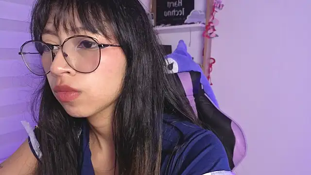 Yommi Winx online show from 11/12/25, 02:04