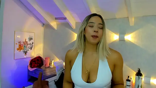 Martina Miiller online show from 04/10/26, 12:45