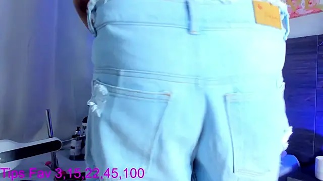 Martina Miiller online show from 11/28/25, 01:00