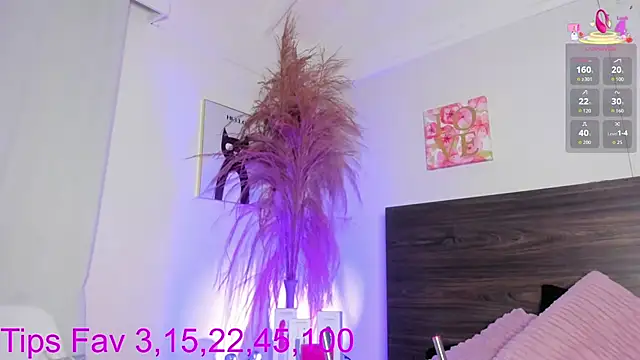 Martina Miiller online show from 11/08/25, 02:15