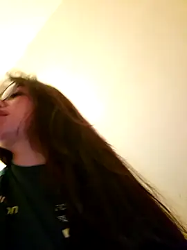 Lau1127 online show from 10/24/25, 03:49