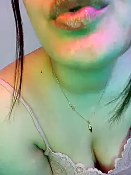 Snapshot of im_here- chatting on 09/19/25, 02:21 im here- online show from 09/19/25, 02:21