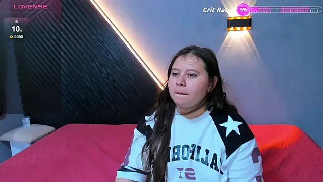 Snapshot of Laia_and_Aloby chatting on 05/19/26, 11:12 Laia and Aloby online show from 05/19/26, 11:12