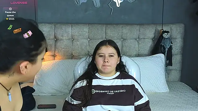 Laia and Aloby online show from 10/24/25, 10:20