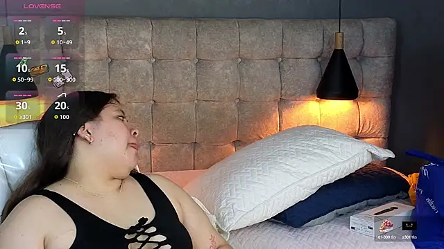 Laia and Aloby online show from 09/22/25, 10:16