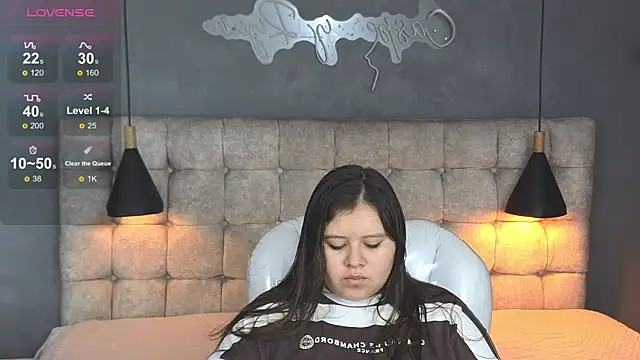 Laia and Aloby online show from 11/27/25, 10:10