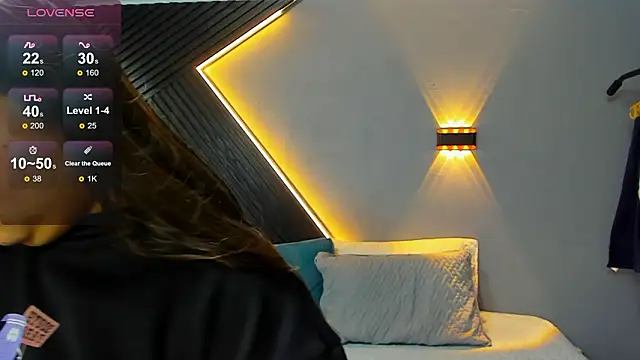 Laia and Aloby online show from 03/30/26, 10:11