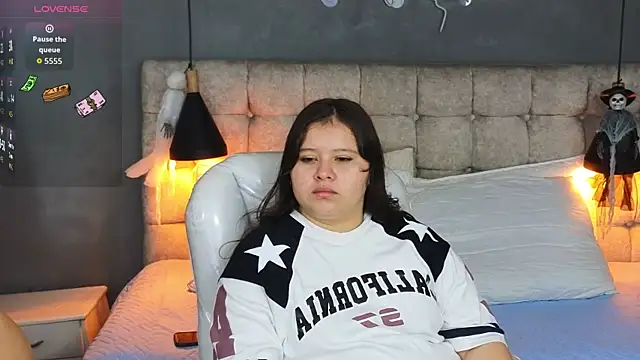 Laia and Aloby online show from 10/14/25, 10:20