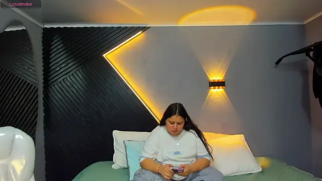 Laia and Aloby online show from 04/09/26, 10:27