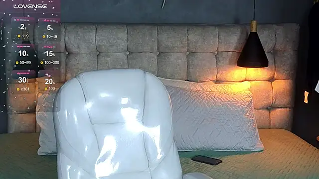 Laia and Aloby online show from 11/10/25, 10:15