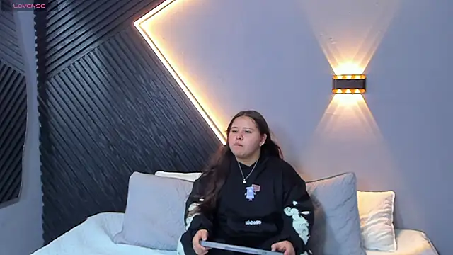 Laia and Aloby online show from 03/17/26, 10:13