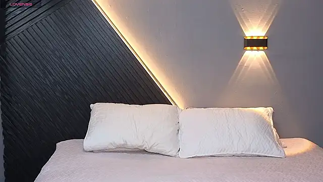 Laia and Aloby online show from 02/23/26, 10:10