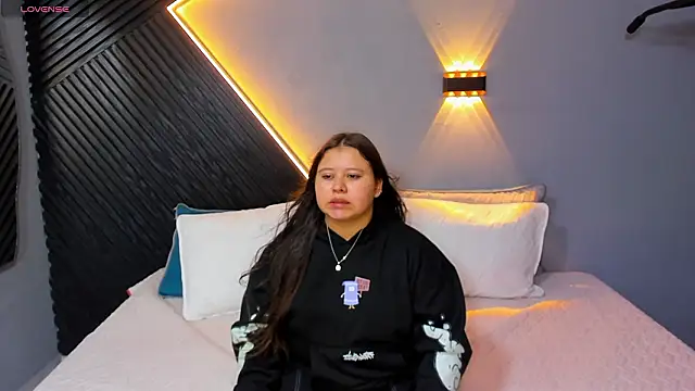 Laia and Aloby online show from 03/27/26, 10:11