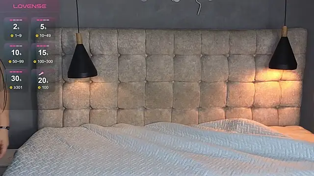 Laia and Aloby online show from 11/26/25, 10:10