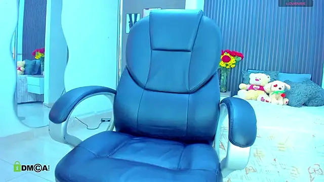 Snapshot of natasha__jackson chatting on 04/19/26, 11:55 natasha jackson online show from 04/19/26, 11:55