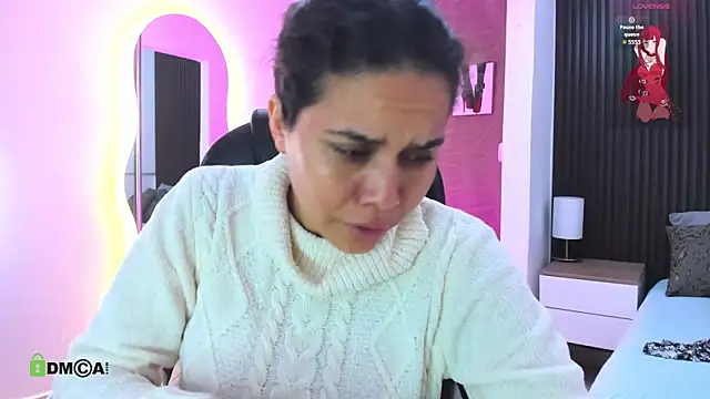 natasha  jackson online show from 11/20/25, 12:39