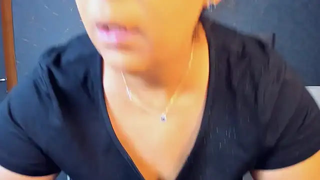 AmyCubes online show from 10/17/25, 02:26