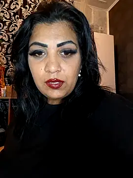 AmyCubes online show from 11/18/25, 06:22