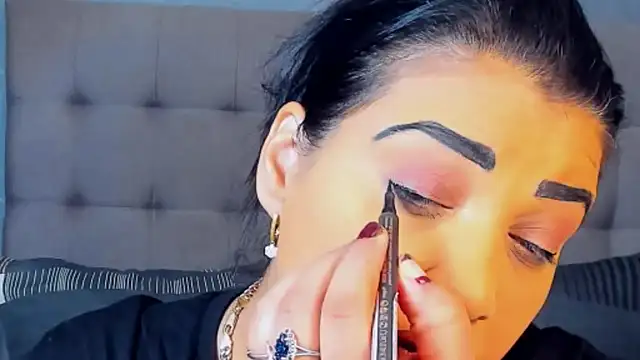 AmyCubes online show from 10/29/25, 04:55