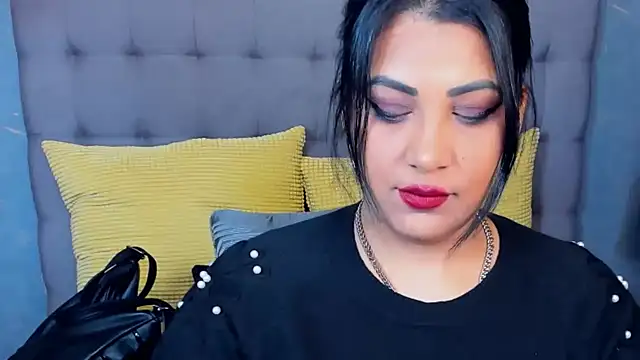 AmyCubes online show from 11/26/25, 10:15