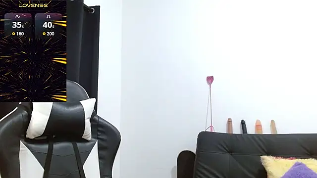 Kiara-Rider online show from 12/02/25, 03:36