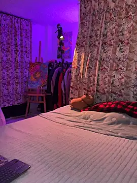 Snapshot of Kitty_arts chatting on 04/15/26, 11:38 Kitty arts online show from 04/15/26, 11:38