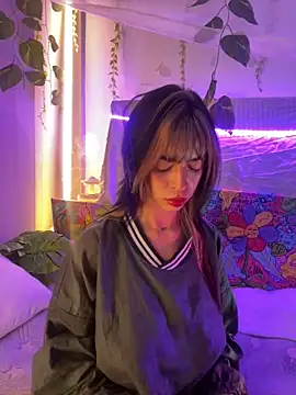 Snapshot of Kitty_arts chatting on 02/02/25, 02:06 Kitty arts online show from 02/02/25, 02:06