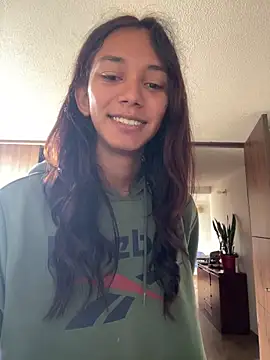 Nikol Rang   online show from 11/19/25, 02:50