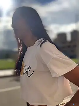 Nikol Rang   online show from 10/24/25, 08:30