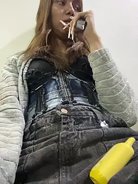 Nikol Rang   online show from 02/22/25, 07:23