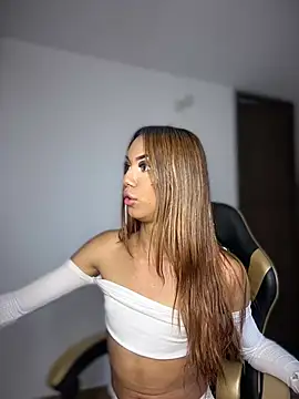 Nikol Rang   online show from 04/10/26, 07:10