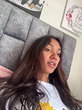 Nikol Rang   online show from 12/05/25, 07:01