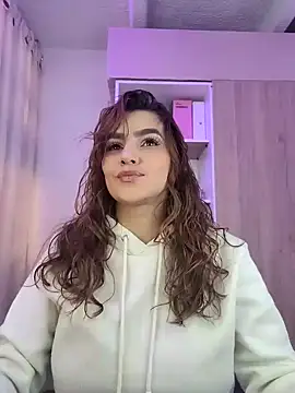 Snapshot of Lu_perez chatting on 06/11/26, 01:19 Lu perez online show from 06/11/26, 01:19