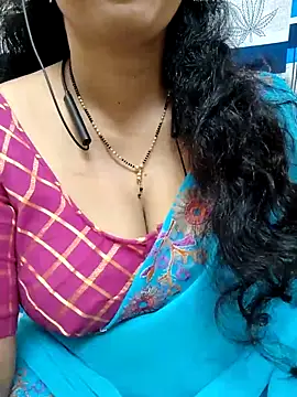 bhuvana555 online show from 02/18/25, 04:37