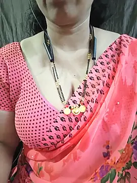 Snapshot of bhuvana555 chatting on 06/06/26, 05:51 bhuvana555 online show from 06/06/26, 05:51