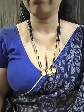 Snapshot of bhuvana555 chatting on 06/19/26, 05:30 bhuvana555 online show from 06/19/26, 05:30