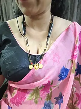 Snapshot of bhuvana555 chatting on 07/10/26, 05:46 bhuvana555 online show from 07/10/26, 05:46