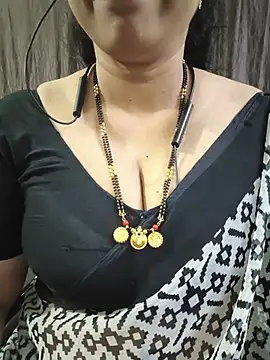 Snapshot of bhuvana555 chatting on 07/04/26, 05:39 bhuvana555 online show from 07/04/26, 05:39